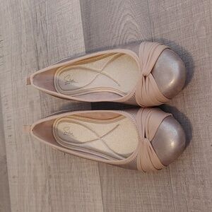 Elegant Beige and Silver Flats